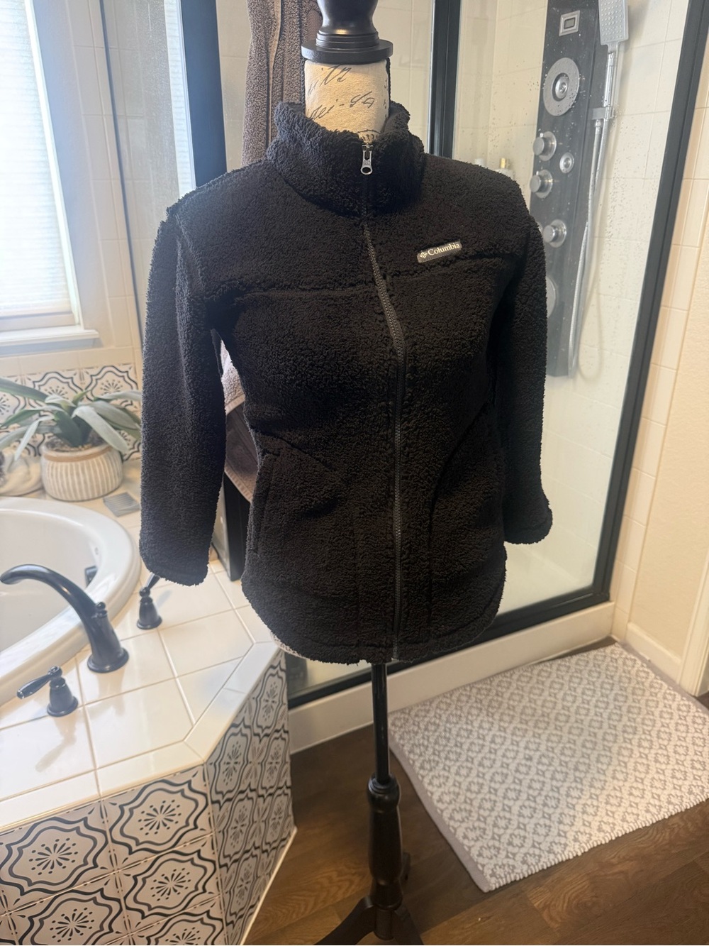 Columbia Black Women's Sherpa Full‑Zip Jacket (Medium)